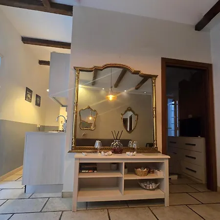 Leonina 75 Holidays Apartment Rome