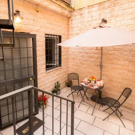 Leonina 75 Holidays *