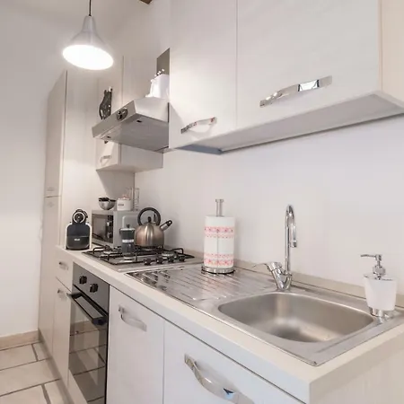 Leonina 75 Holidays Apartament Rzym