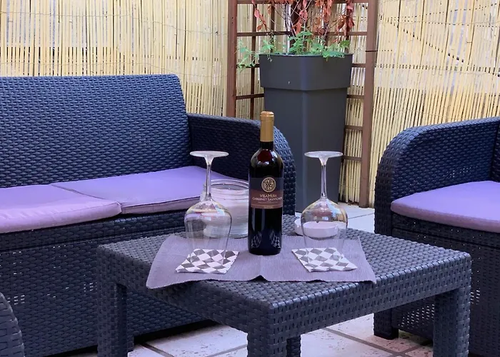 Leonina 75 Holidays Appartement